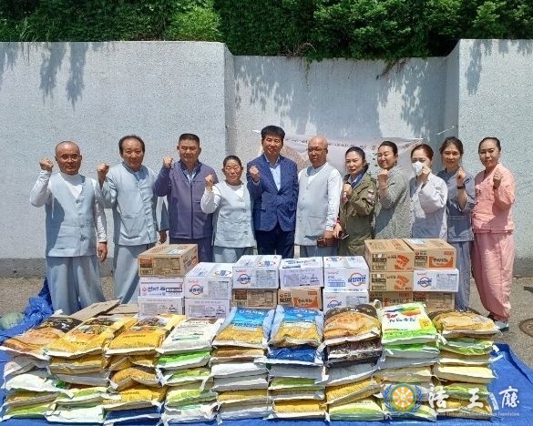  법천사, 수원시 권선구 세류2동에 백미와 라면 후원