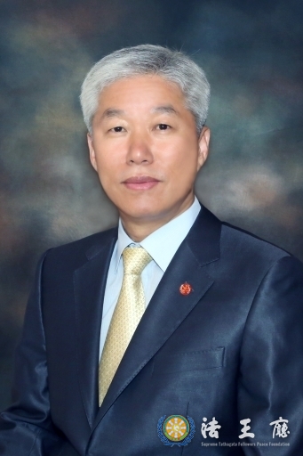  본지발행인 이존영 